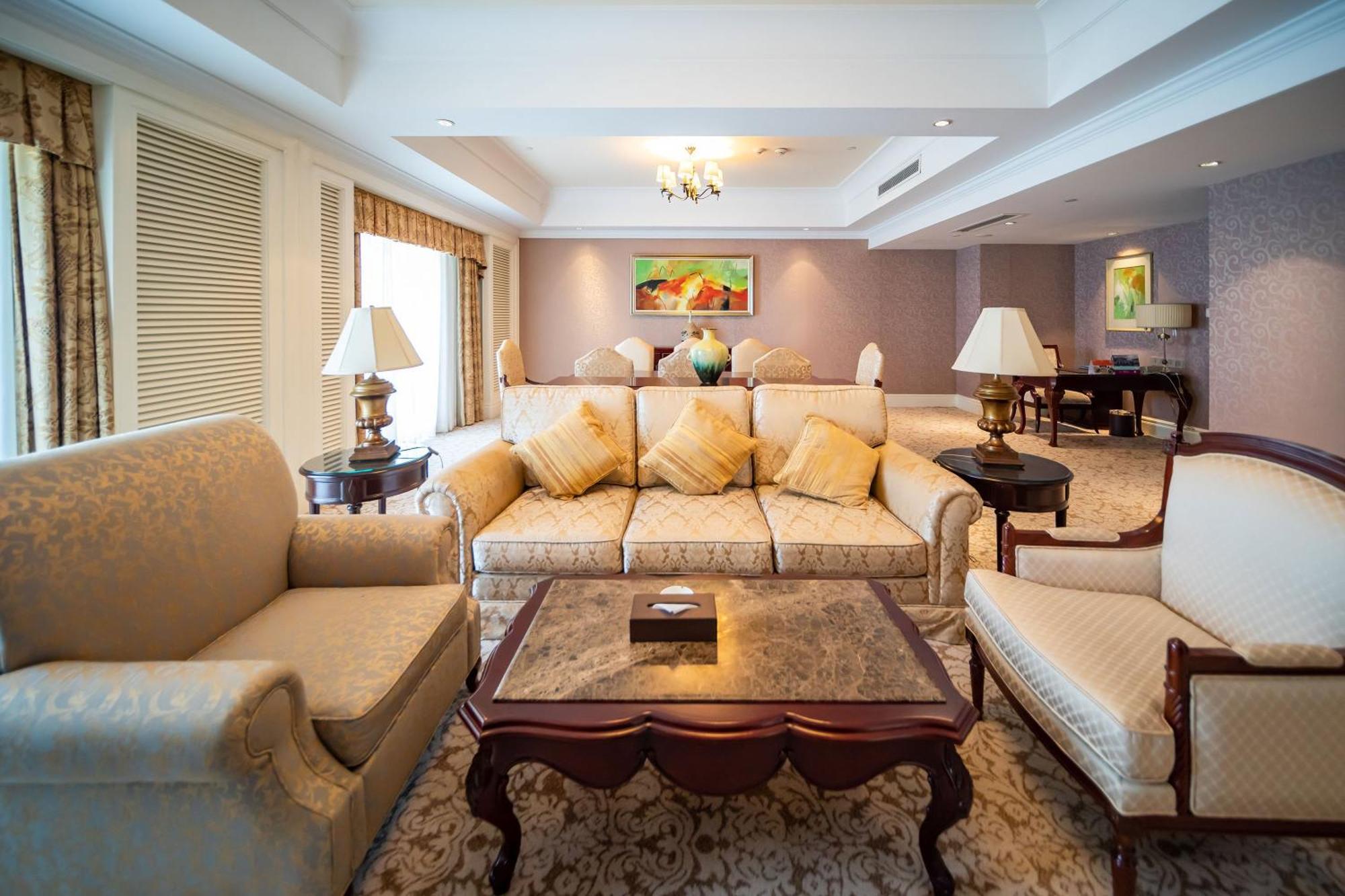 Crowne Plaza Ocean Spring Resort By Ihg Jimo Exterior foto